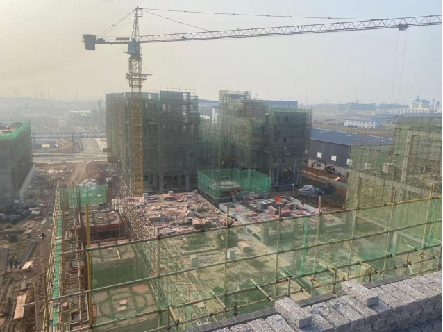 荆州新能源材料公司精制磷酸项目三大主体建筑如期竣工-路漫漫何其远兮，太阳城娱乐人永远在求索